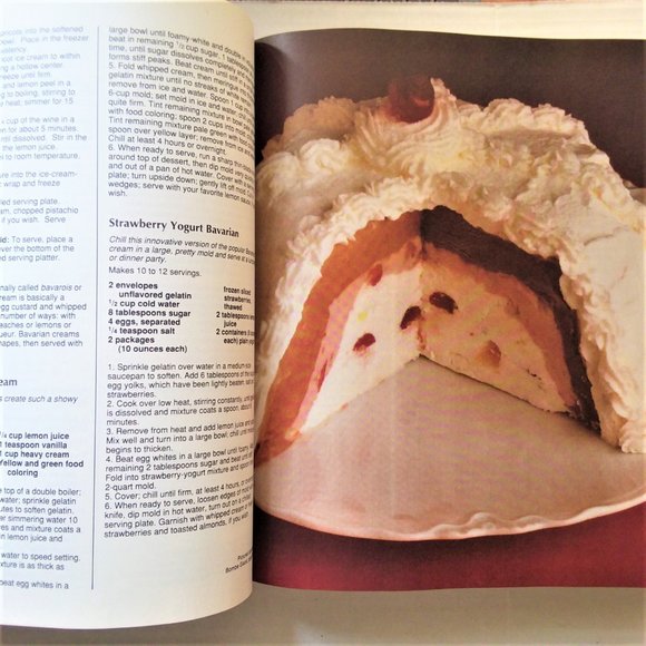 Cookbook The Family Circle Encyclopedia of Cooking 799pgs Recipes Food Holiday - Picture 5 of 10